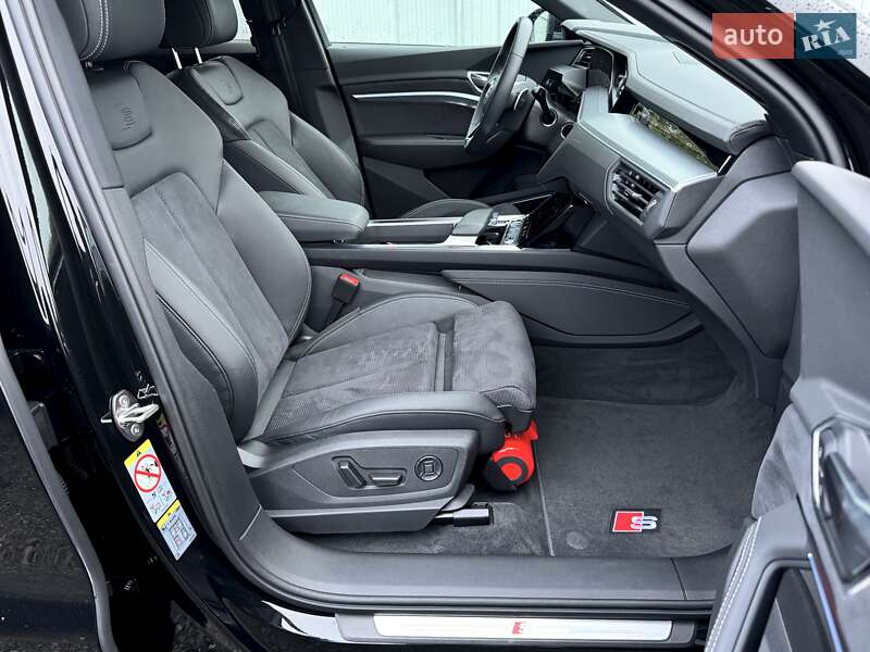 Внедорожник / Кроссовер Audi SQ8 e-tron 2023 в Киеве