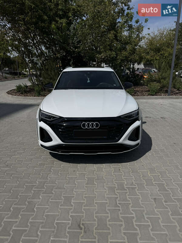 Внедорожник / Кроссовер Audi SQ8 e-tron 2023 в Кропивницком
