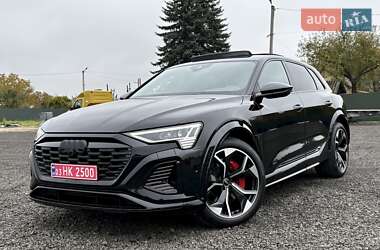 Внедорожник / Кроссовер Audi SQ8 e-tron 2024 в 