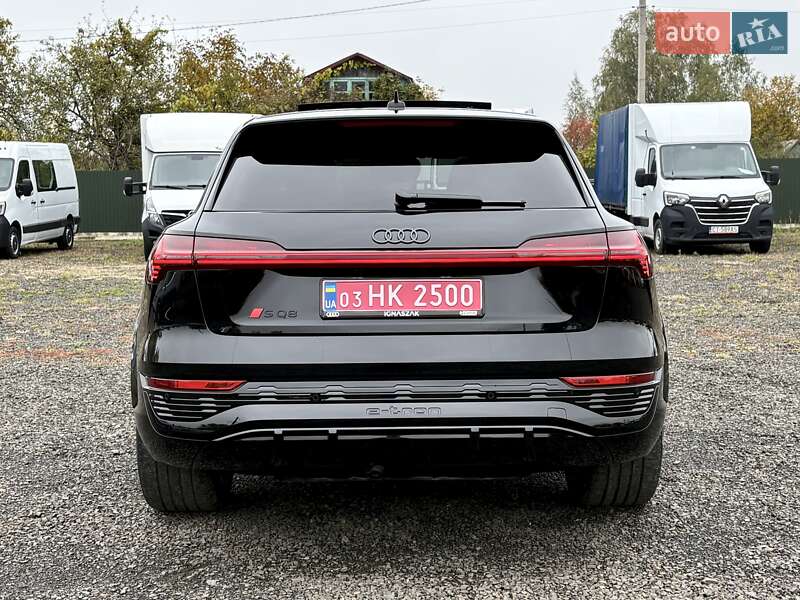 Позашляховик / Кросовер Audi SQ8 e-tron 2024 в Ковелі
