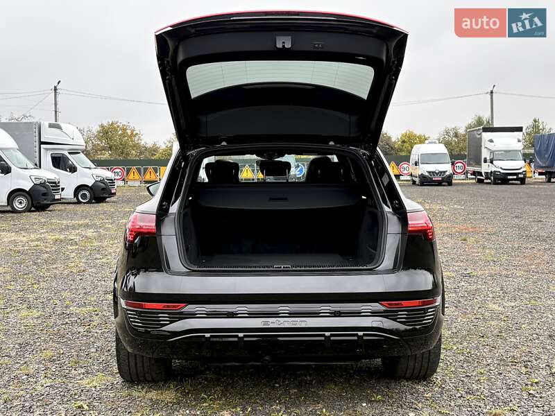 Позашляховик / Кросовер Audi SQ8 e-tron 2024 в Ковелі