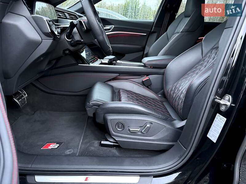 Позашляховик / Кросовер Audi SQ8 e-tron 2024 в Ковелі