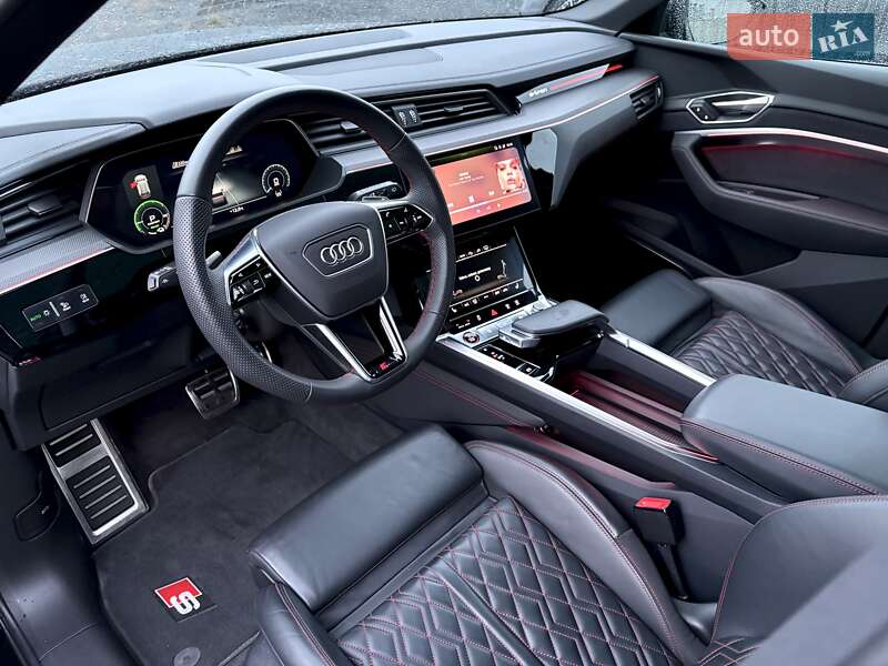 Позашляховик / Кросовер Audi SQ8 e-tron 2024 в Ковелі