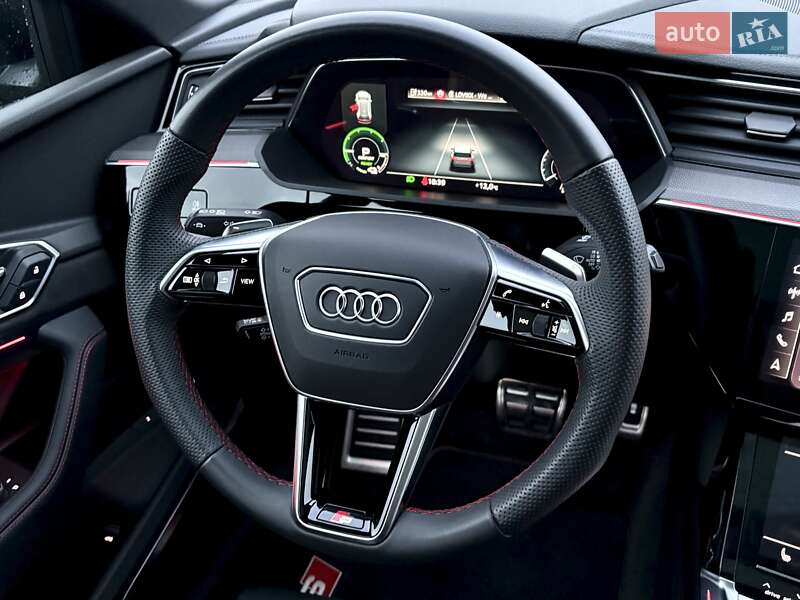 Позашляховик / Кросовер Audi SQ8 e-tron 2024 в Ковелі