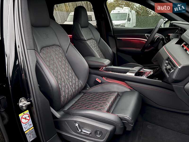 Позашляховик / Кросовер Audi SQ8 e-tron 2024 в Ковелі