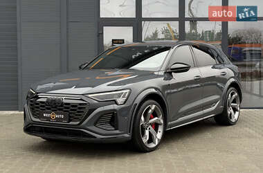 Позашляховик / Кросовер Audi SQ8 e-tron 2023 в Мукачевому