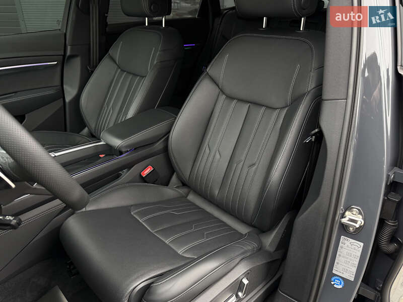 Внедорожник / Кроссовер Audi SQ8 e-tron 2023 в Мукачево