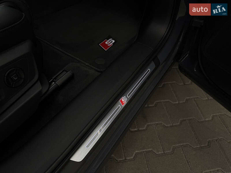 Внедорожник / Кроссовер Audi SQ8 e-tron 2023 в Мукачево