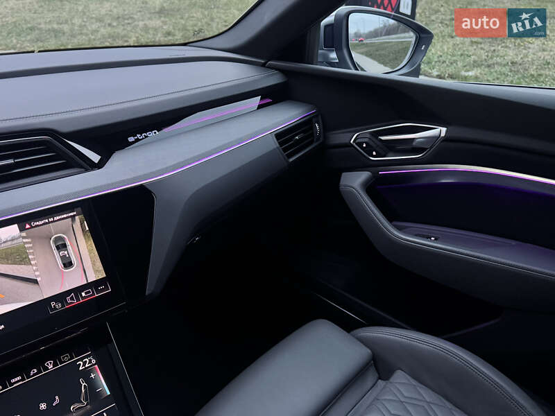 Внедорожник / Кроссовер Audi SQ8 e-tron 2023 в Киеве