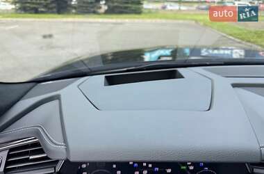 Внедорожник / Кроссовер Audi SQ8 Sportback e-tron 2023 в 