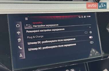 Внедорожник / Кроссовер Audi SQ8 Sportback e-tron 2023 в 