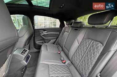 Внедорожник / Кроссовер Audi SQ8 Sportback e-tron 2023 в 
