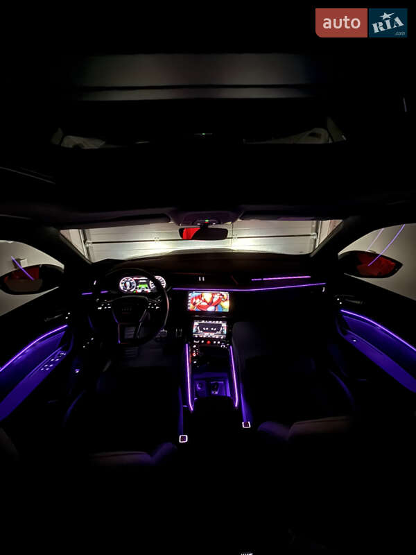 Позашляховик / Кросовер Audi SQ8 Sportback e-tron 2023 в Києві