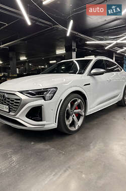 Позашляховик / Кросовер Audi SQ8 Sportback e-tron 2023 в Києві