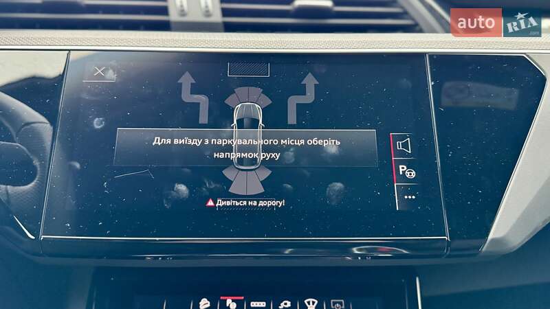Внедорожник / Кроссовер Audi SQ8 Sportback e-tron 2024 в Киеве