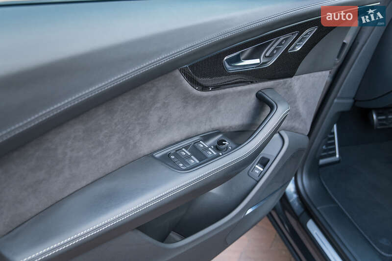 Внедорожник / Кроссовер Audi SQ8 2021 в Киеве