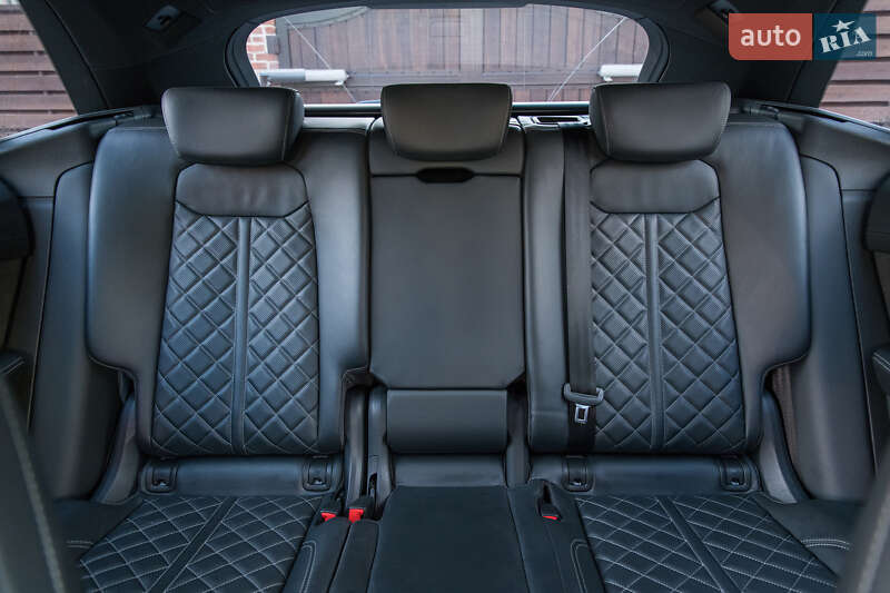 Внедорожник / Кроссовер Audi SQ8 2021 в Киеве