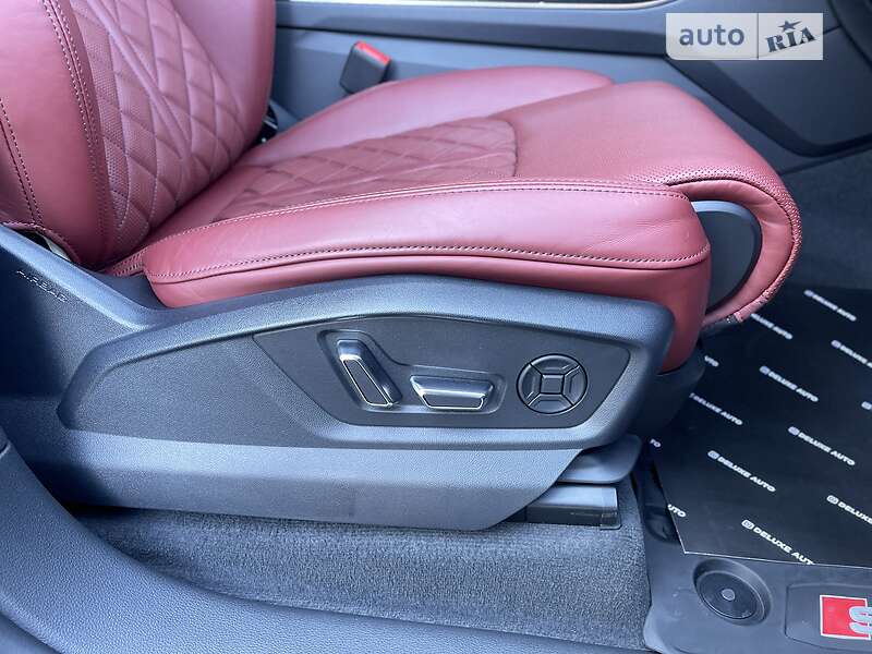 Внедорожник / Кроссовер Audi SQ8 2022 в Киеве