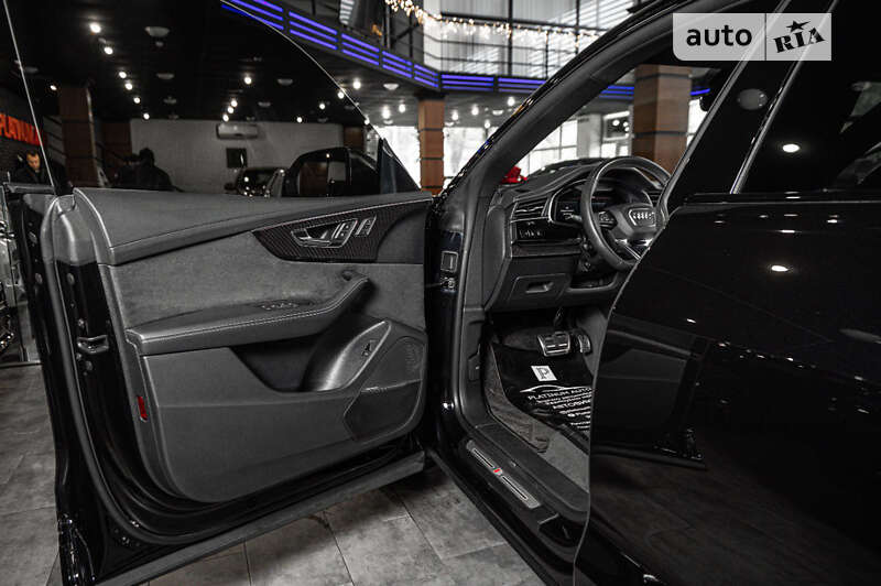 Внедорожник / Кроссовер Audi SQ8 2020 в Ужгороде