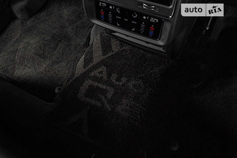 Внедорожник / Кроссовер Audi SQ8 2020 в Ужгороде