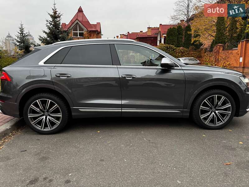 Внедорожник / Кроссовер Audi SQ8 2020 в Киеве