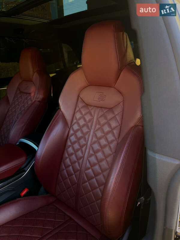 Внедорожник / Кроссовер Audi SQ8 2020 в Киеве