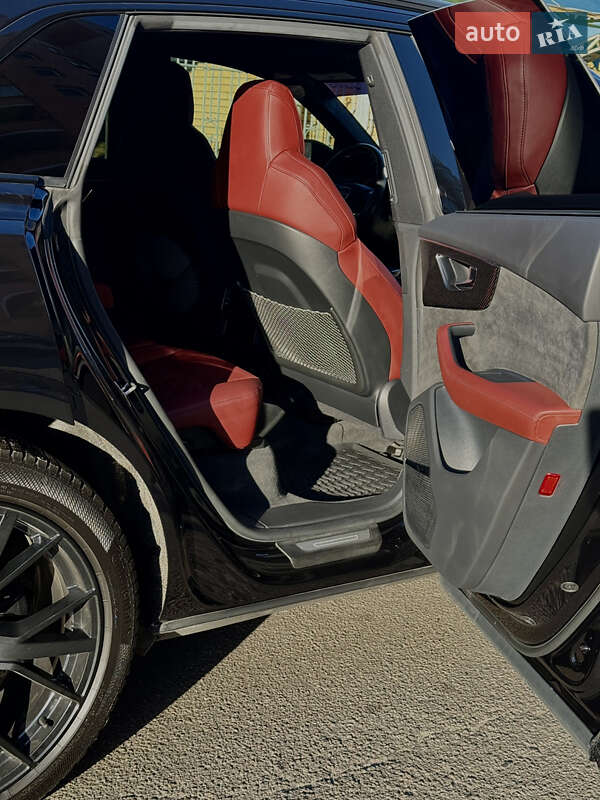 Внедорожник / Кроссовер Audi SQ8 2020 в Киеве