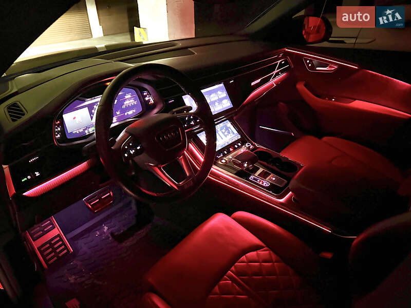 Внедорожник / Кроссовер Audi SQ8 2020 в Киеве