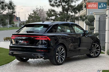 Позашляховик / Кросовер Audi SQ8 2021 в 