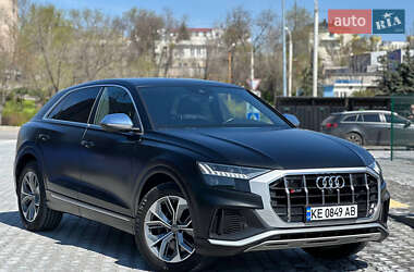 Внедорожник / Кроссовер Audi SQ8 2020 в 
