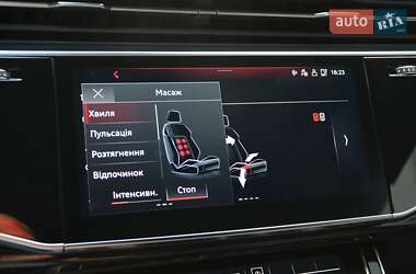 Позашляховик / Кросовер Audi SQ8 2024 в 