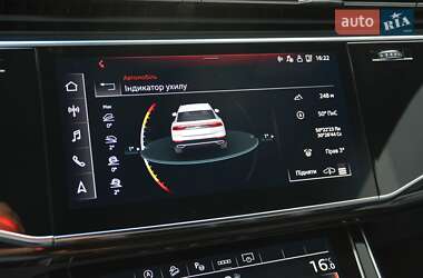 Позашляховик / Кросовер Audi SQ8 2024 в 