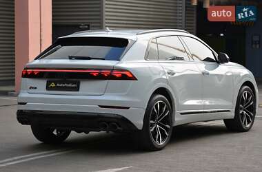 Позашляховик / Кросовер Audi SQ8 2024 в 