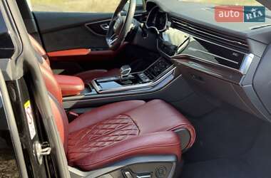 Внедорожник / Кроссовер Audi SQ8 2021 в 