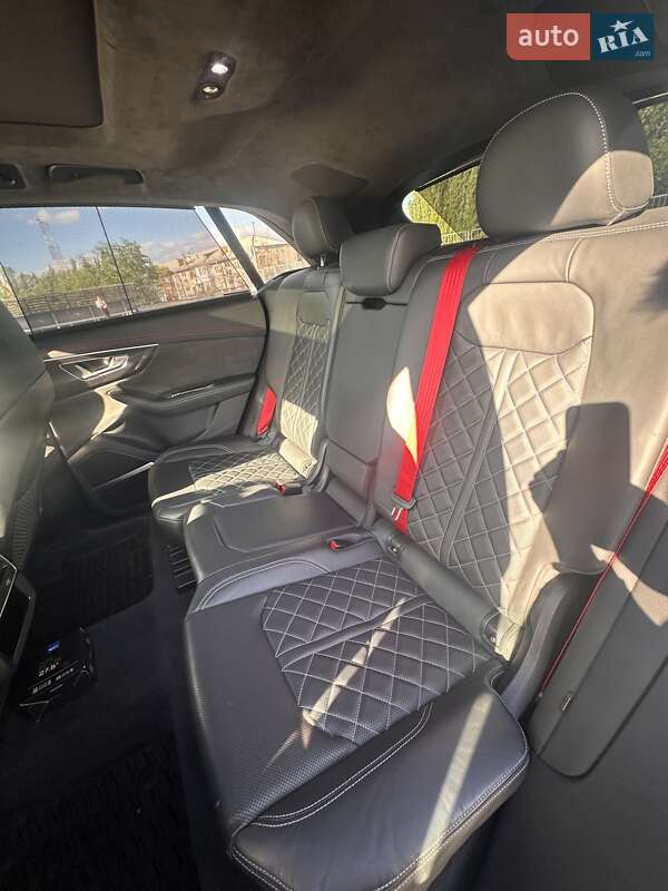 Внедорожник / Кроссовер Audi SQ8 2020 в Киеве