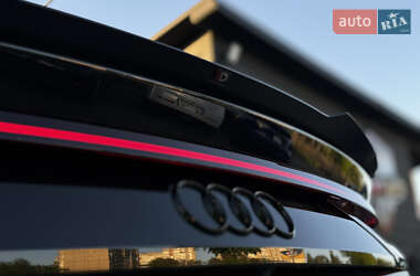 Позашляховик / Кросовер Audi SQ8 2020 в 