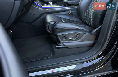 Позашляховик / Кросовер Audi SQ8 2020 в 