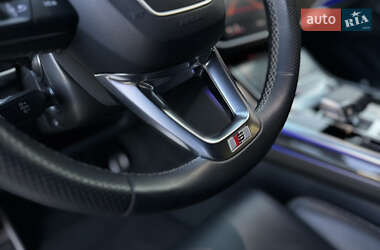 Позашляховик / Кросовер Audi SQ8 2020 в 