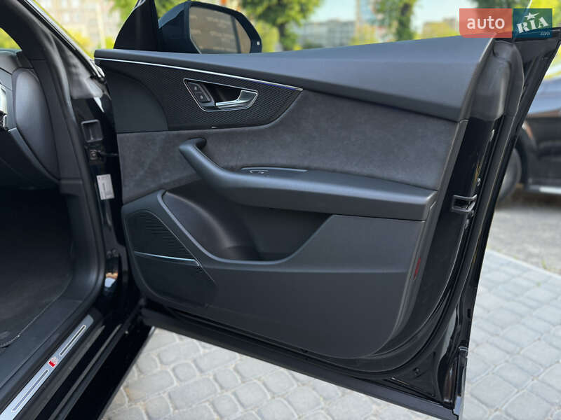 Позашляховик / Кросовер Audi SQ8 2020 в Вінниці