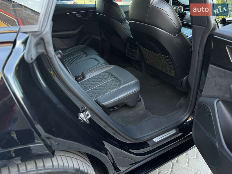 Позашляховик / Кросовер Audi SQ8 2020 в Вінниці