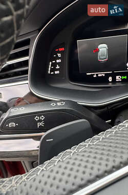 Внедорожник / Кроссовер Audi SQ8 2020 в 