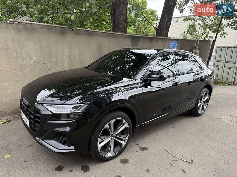 Внедорожник / Кроссовер Audi SQ8 2023 в 