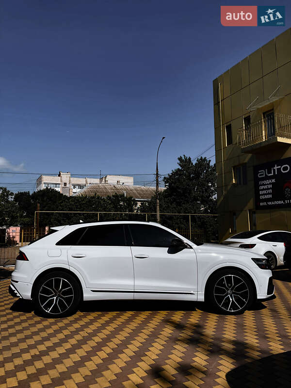 Внедорожник / Кроссовер Audi SQ8 2020 в Николаеве