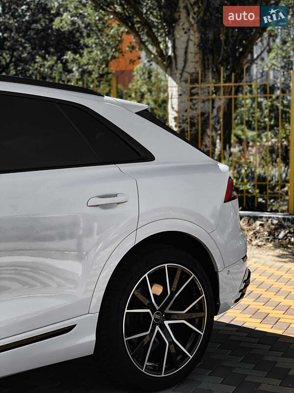Внедорожник / Кроссовер Audi SQ8 2020 в Николаеве