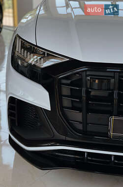 Внедорожник / Кроссовер Audi SQ8 2020 в 