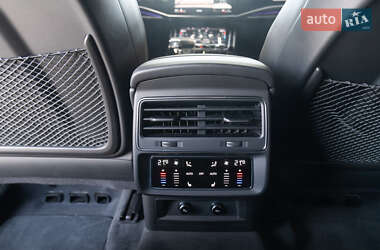 Внедорожник / Кроссовер Audi SQ8 2023 в 