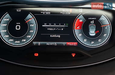 Внедорожник / Кроссовер Audi SQ8 2023 в 