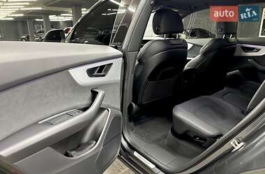 Внедорожник / Кроссовер Audi SQ8 2024 в 