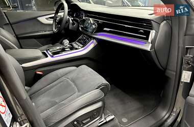 Внедорожник / Кроссовер Audi SQ8 2024 в 