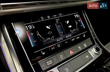 Внедорожник / Кроссовер Audi SQ8 2024 в 